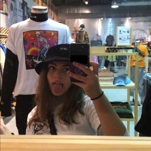 Meet your Posher, Sabrina